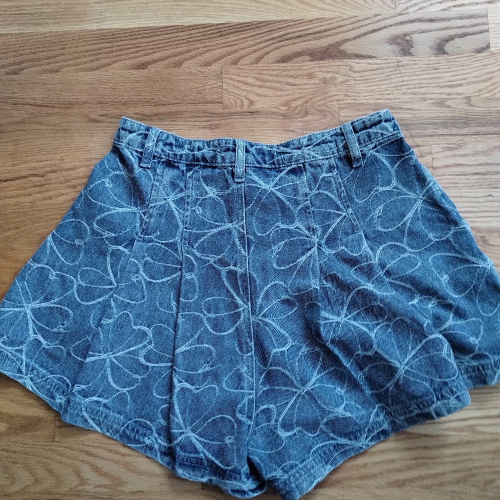 Ramy Brook Wilder Floral Embroidered Denim Jean Shorts 6 - Picture 2 of 3